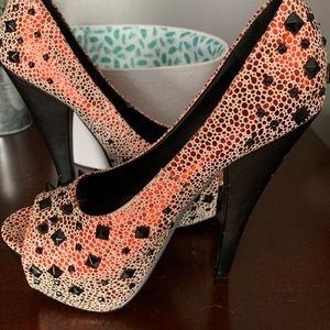 HOUSE OF DEREON "CARRISMA" Red / Black Spiked Heels